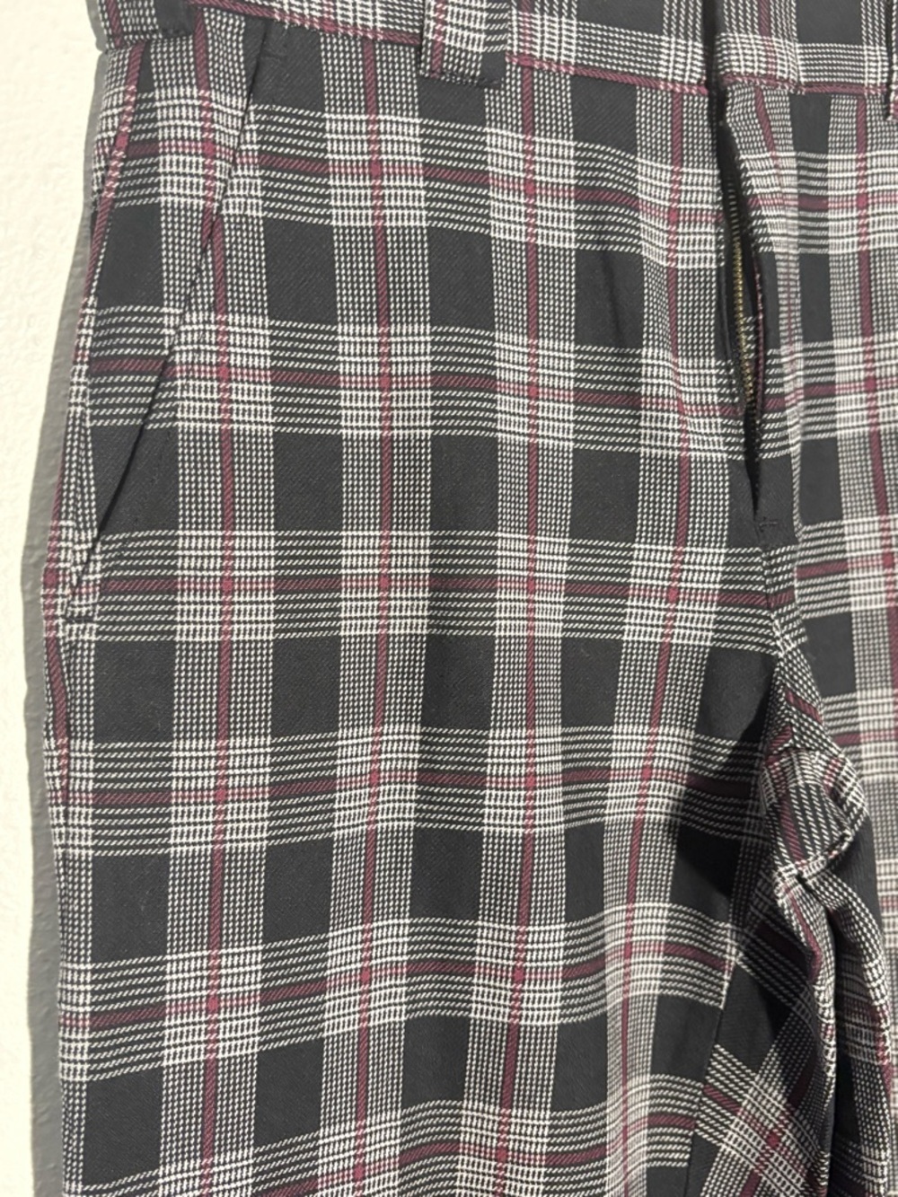 Dickies Plaid Chino Pants Size 30x32 Black Gray Red Regular Fit Straight NWT - Picture 4 of 7